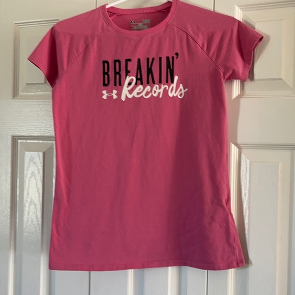 Under Armour t-shirt size L 🥰🥰 - Picture 1 of 4
